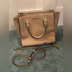 Michael Kors 3 pocket medium sized purse. Tan. Lightly used.